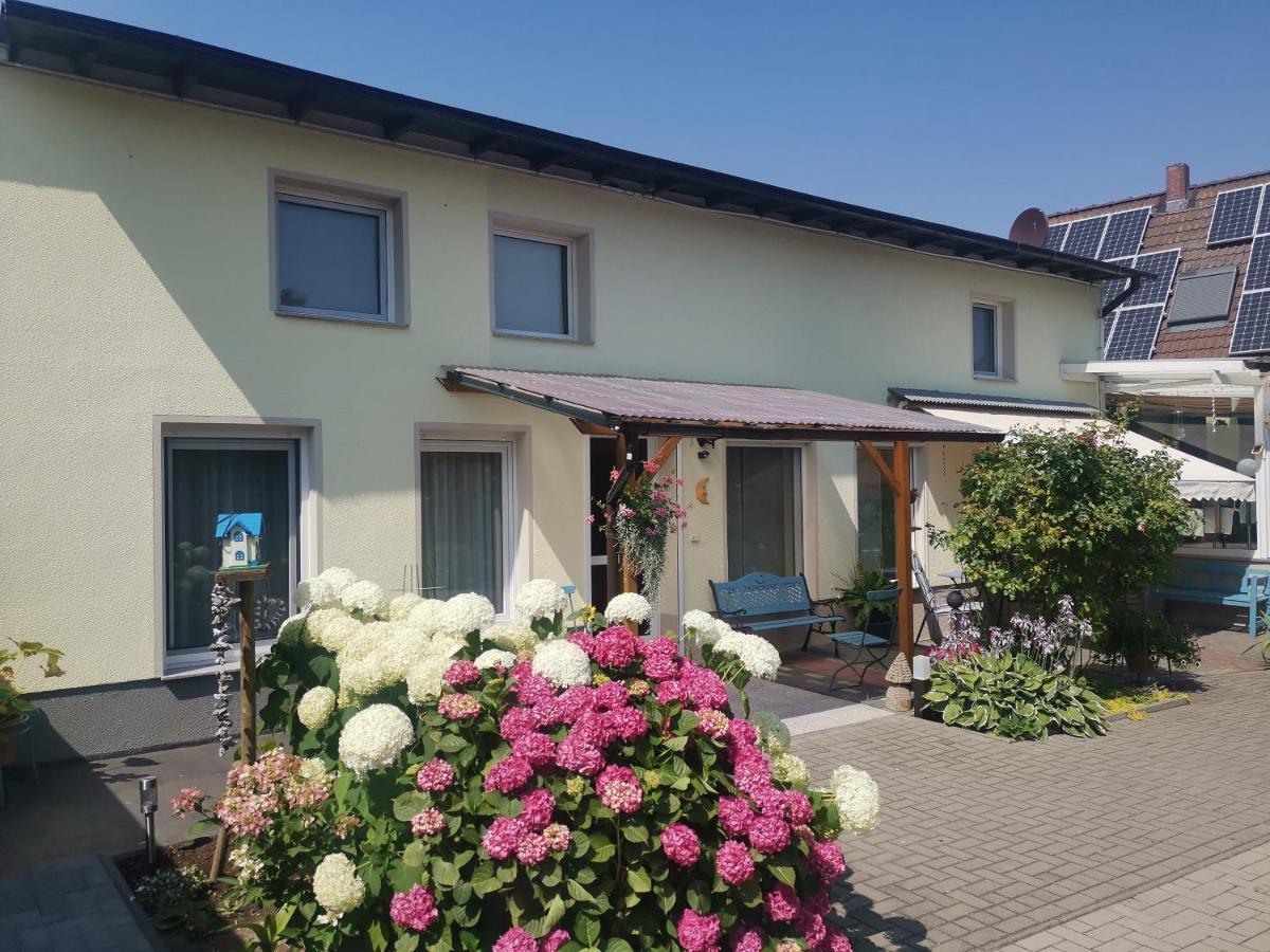 Ferienwohnung Uenglingen Stendal Exterior photo